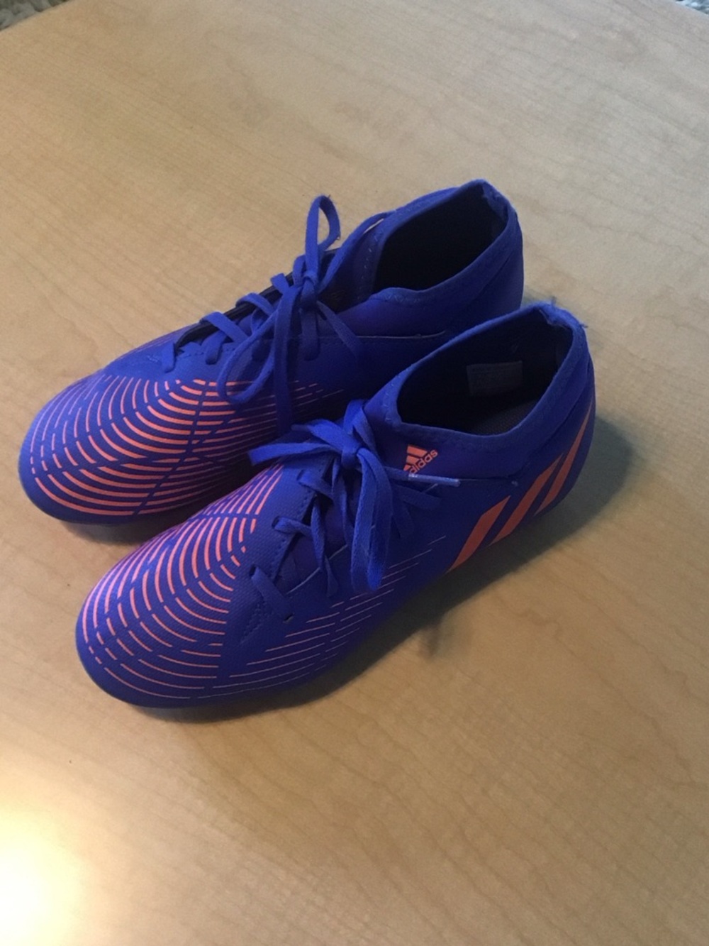 Kids adidas Predator Firm Ground Cleats - size 5US